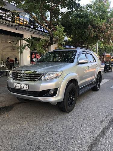 Thuê xe Fortuner 7 chỗ tự lái Đà Nẵng