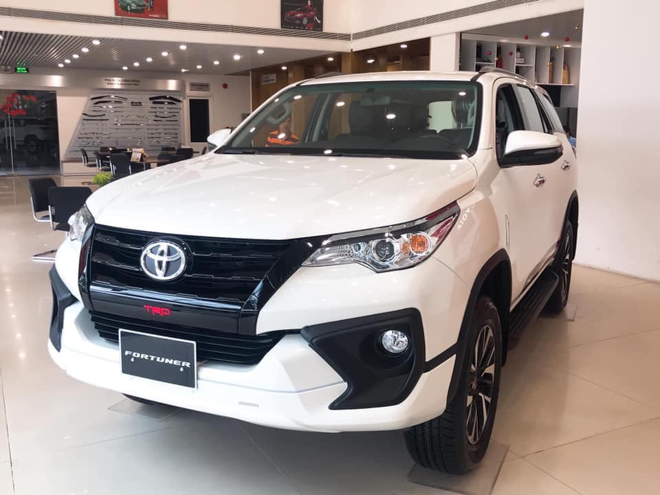 xe-2020-toyota-fortuner-10-xe-2020-ban-chay-2019-muaxegiatot-vn