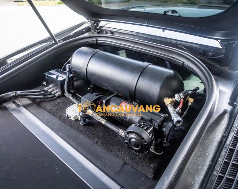 Hệ thống treo khí nén của BMW i8