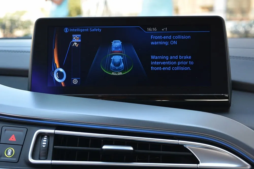Review Siêu Xe BMW I8, Giá Lăn Bánh Và Thông Tin Chi Tiết 4 Màn hình cảm ứng 10,25 inch của BMW i8
