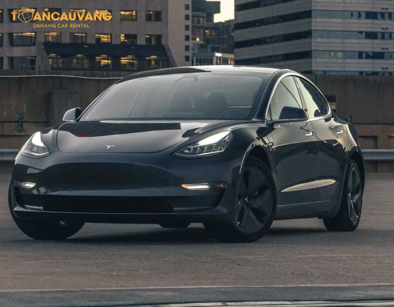 Tesla Model 3 có thiết kế đẹp mắt, sang trọng