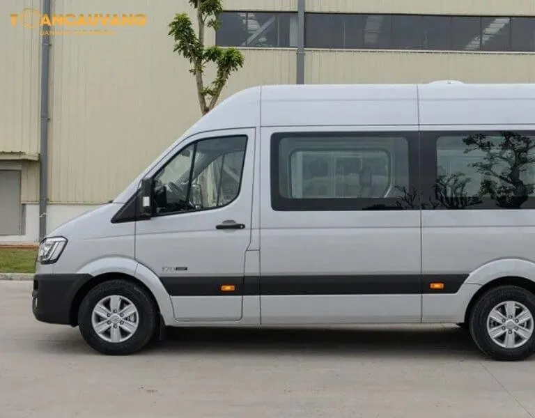 Huyndai Solati 16 chỗ sang trọng