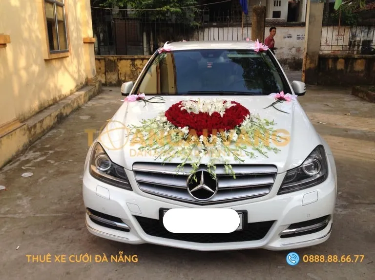 thuê xe cưới sang trọng đà nẵng