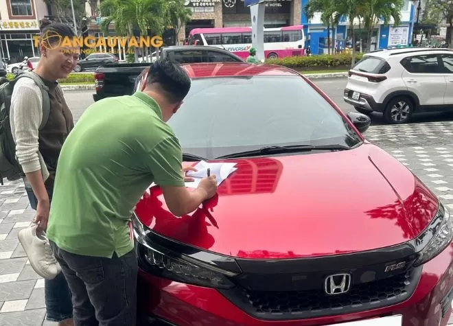 cho thue xe mercedes toan cau vang da nang