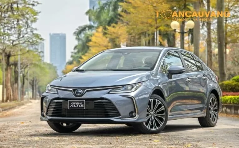 dong xe toyota 4 cho
