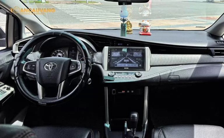 khoang lai innova