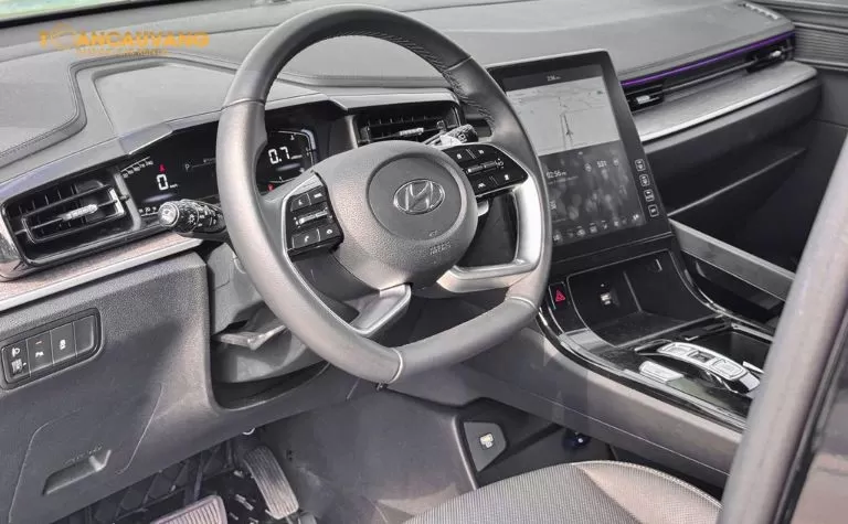 vo lang hyundai custin